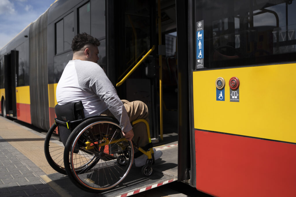 Atención al Cliente con Discapacidad en Transporte de Viajeros