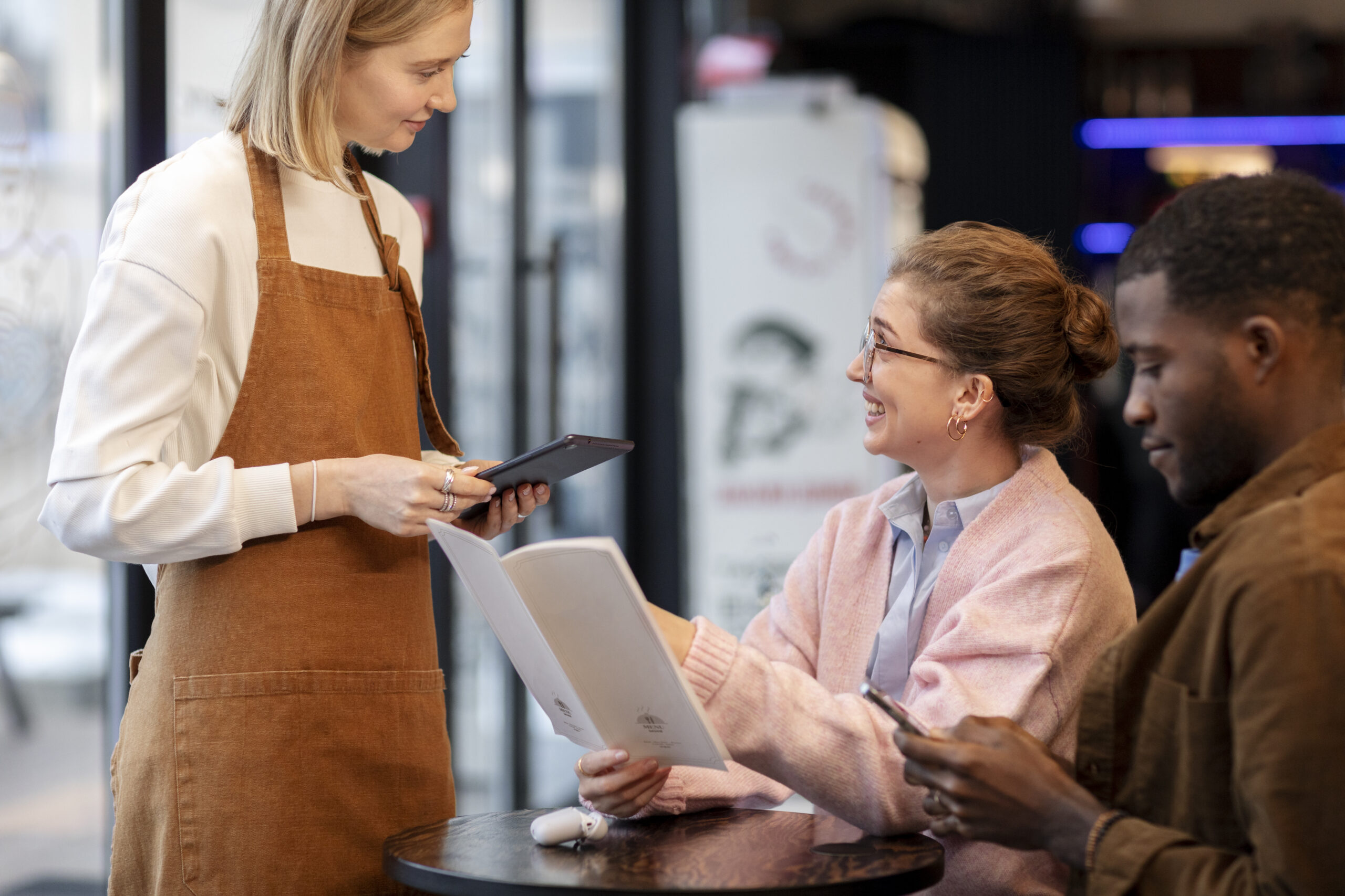 Tecnologías aplicadas a la venta y atención al cliente